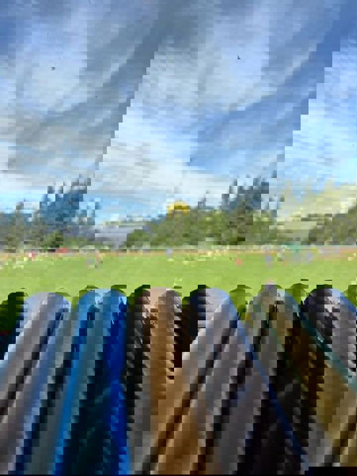 Et nærbilde av et balltre