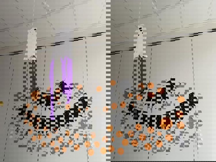 en person fra et tau